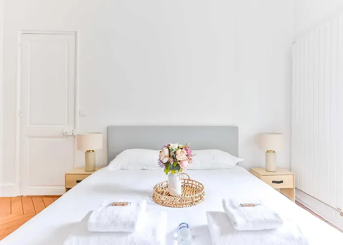 Spacious - 2br-4p - Montmartre-moulin Rouge * Paris