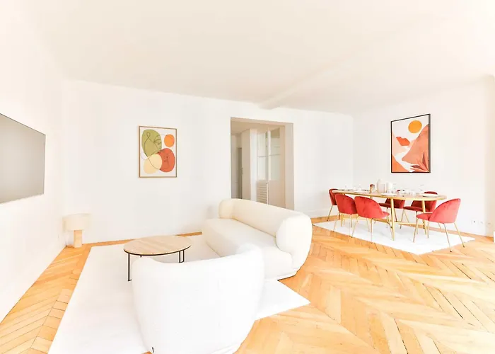 Апартаменты Spacious - 2br-4p - Montmartre-moulin Rouge Париж